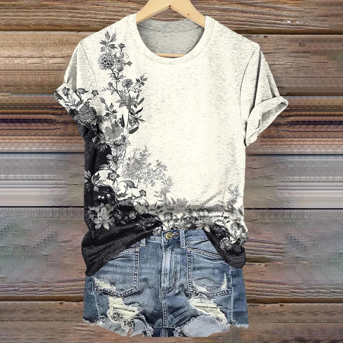 Women's Floral Art Print V-Neck Casual T-Shirt Women's Floral Art Print V-Neck Casual T-Shirt
