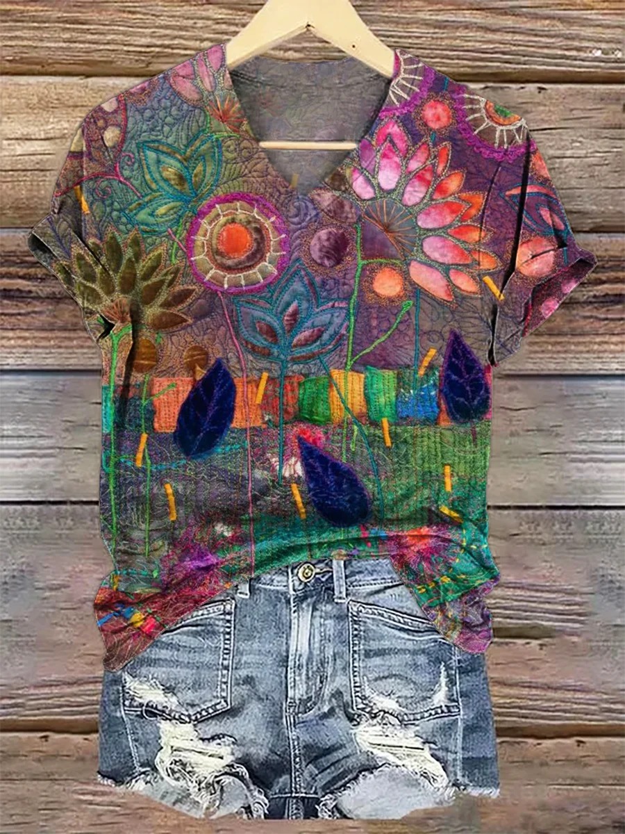 Women's Retro Flower Print V-neck Casual T-Shirt